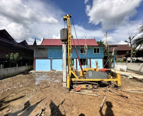 ไซต์งาน สิงห์บุรี ลักษณงาน สร้างบ้านทางเข้าแคบ