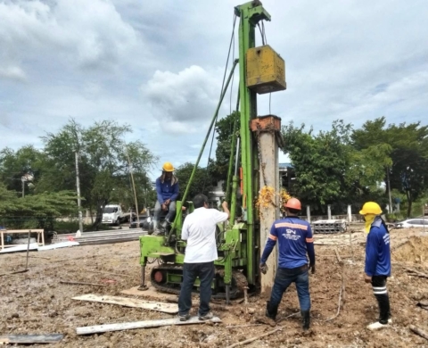 ไซต์งาน บึงกุ่ม ลักษณงานสร้างบ้านที่แคบ